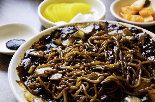 Thưởng thức những món mỳ ngon nhất Seoul